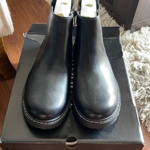 Torrid black boots